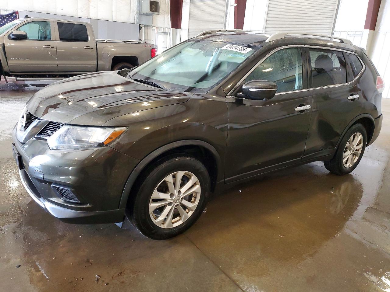 Salvage Nissan Rogue Image
