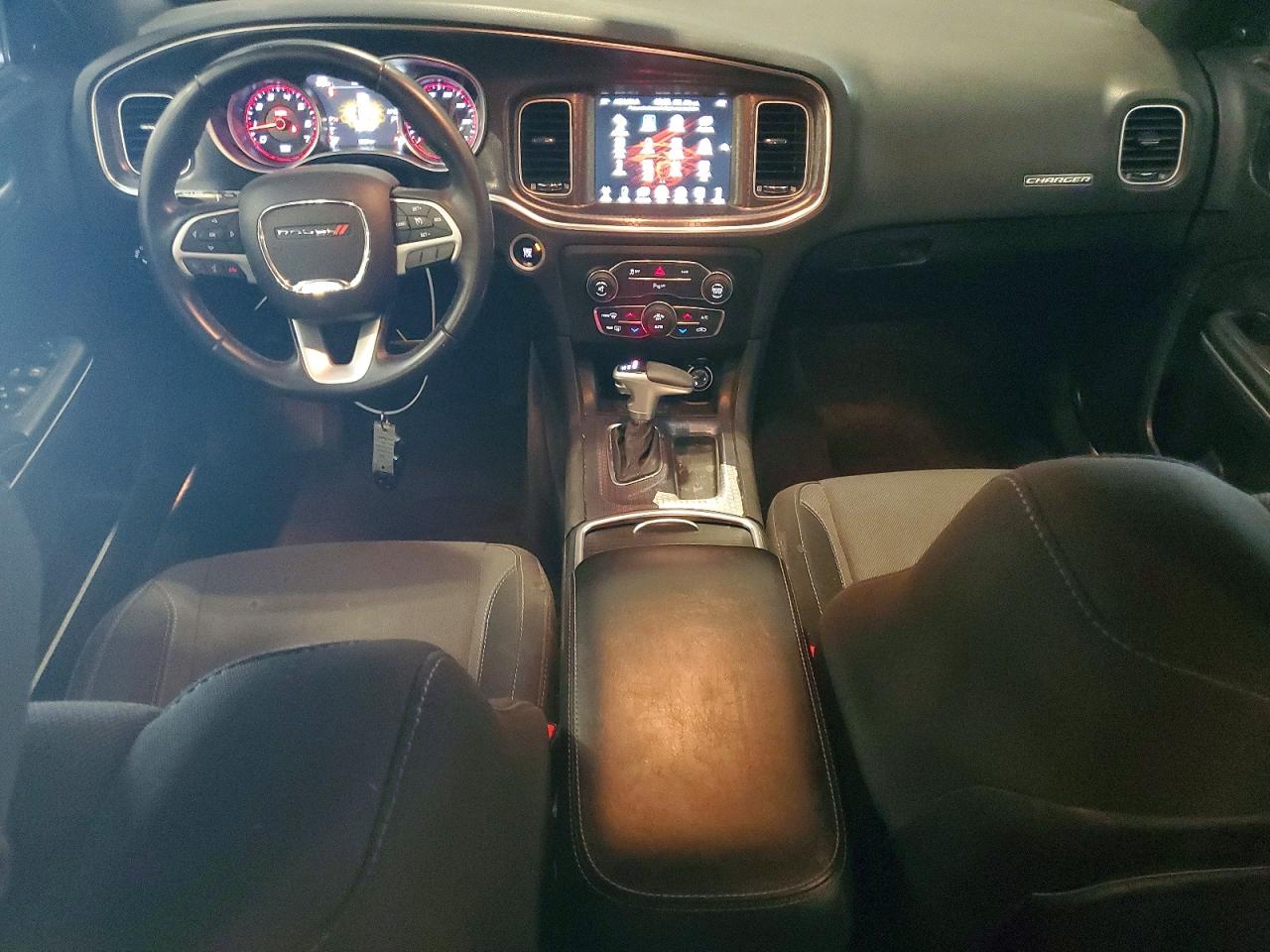 Dodge Charger Sxt