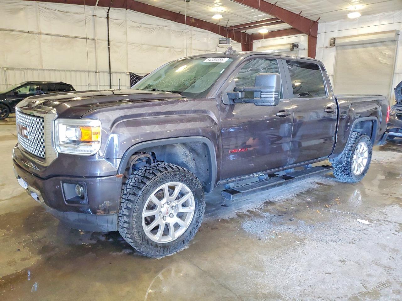 Salvage GMC Sierra Image