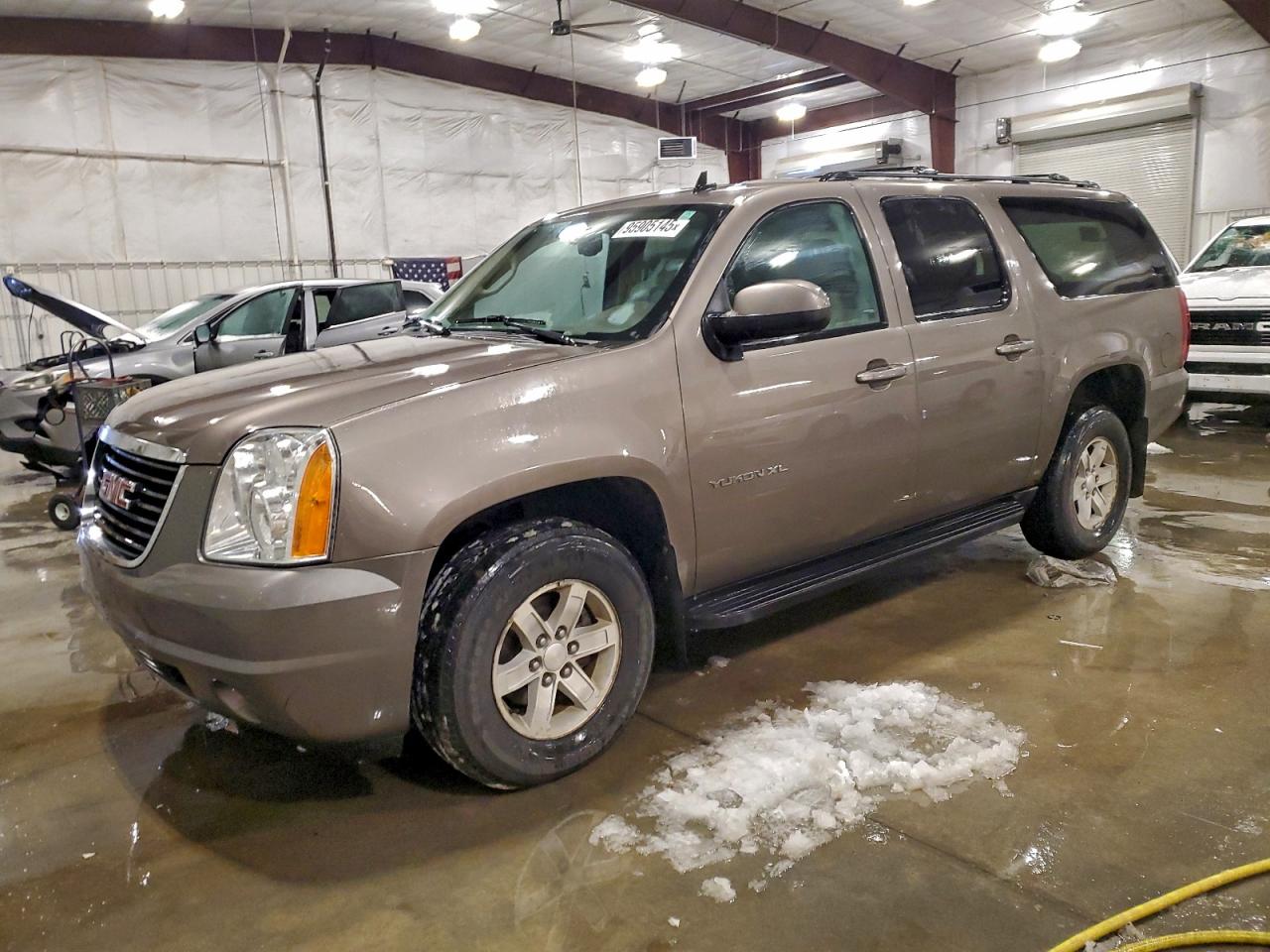 Salvage GMC Yukon Image