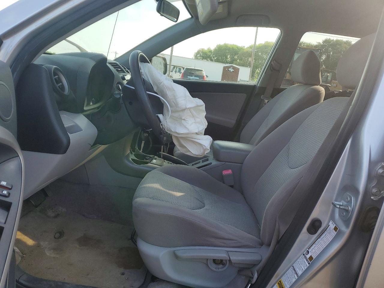 Toyota RAV4 Base