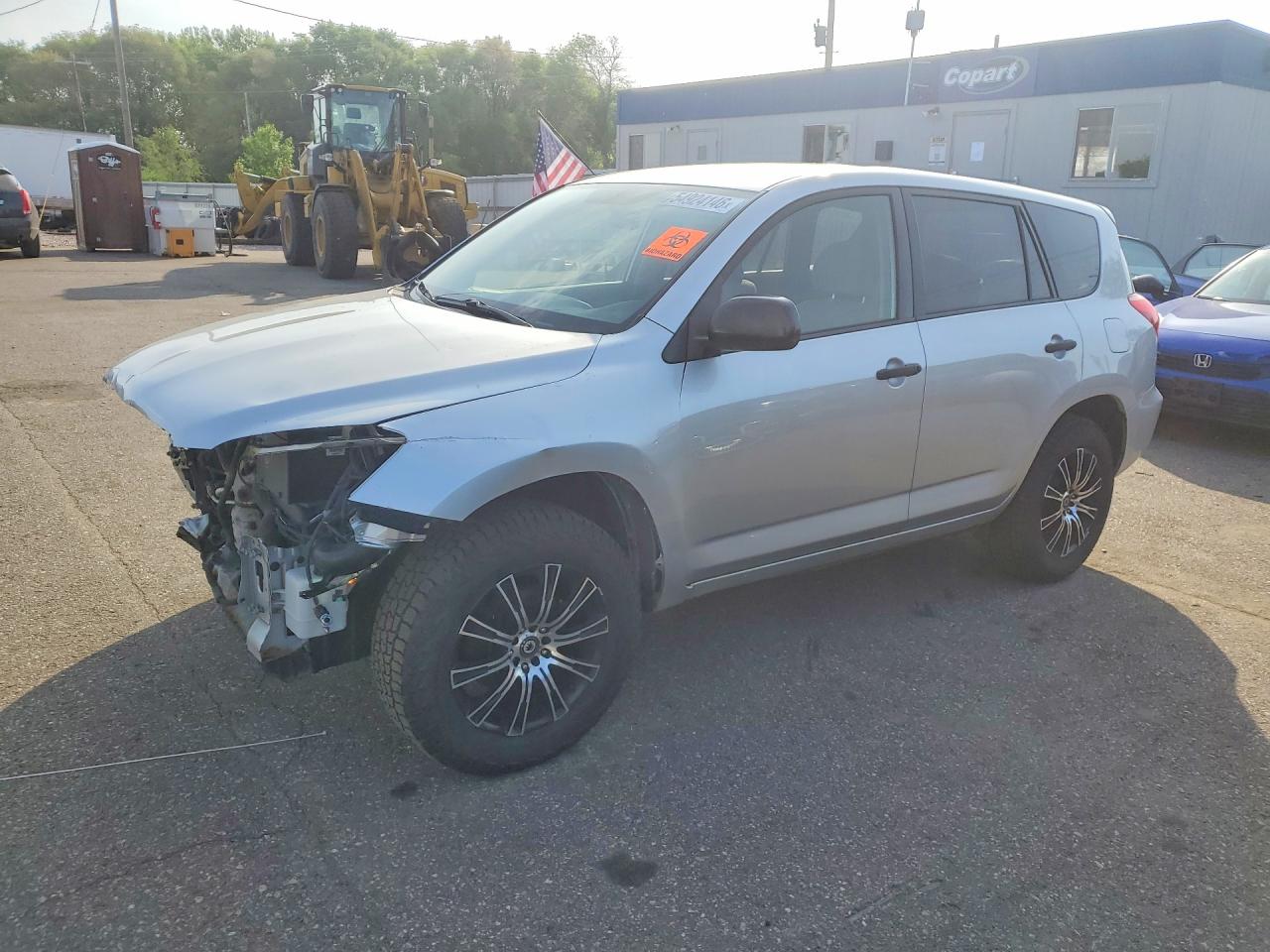 Salvage Toyota RAV4 Image