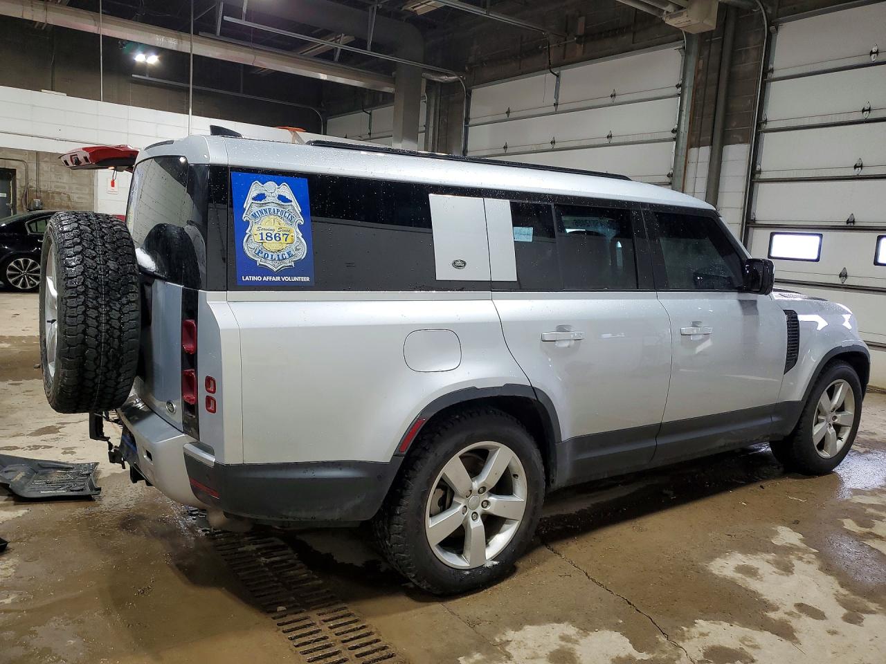 Land Rover Defender 130 Se