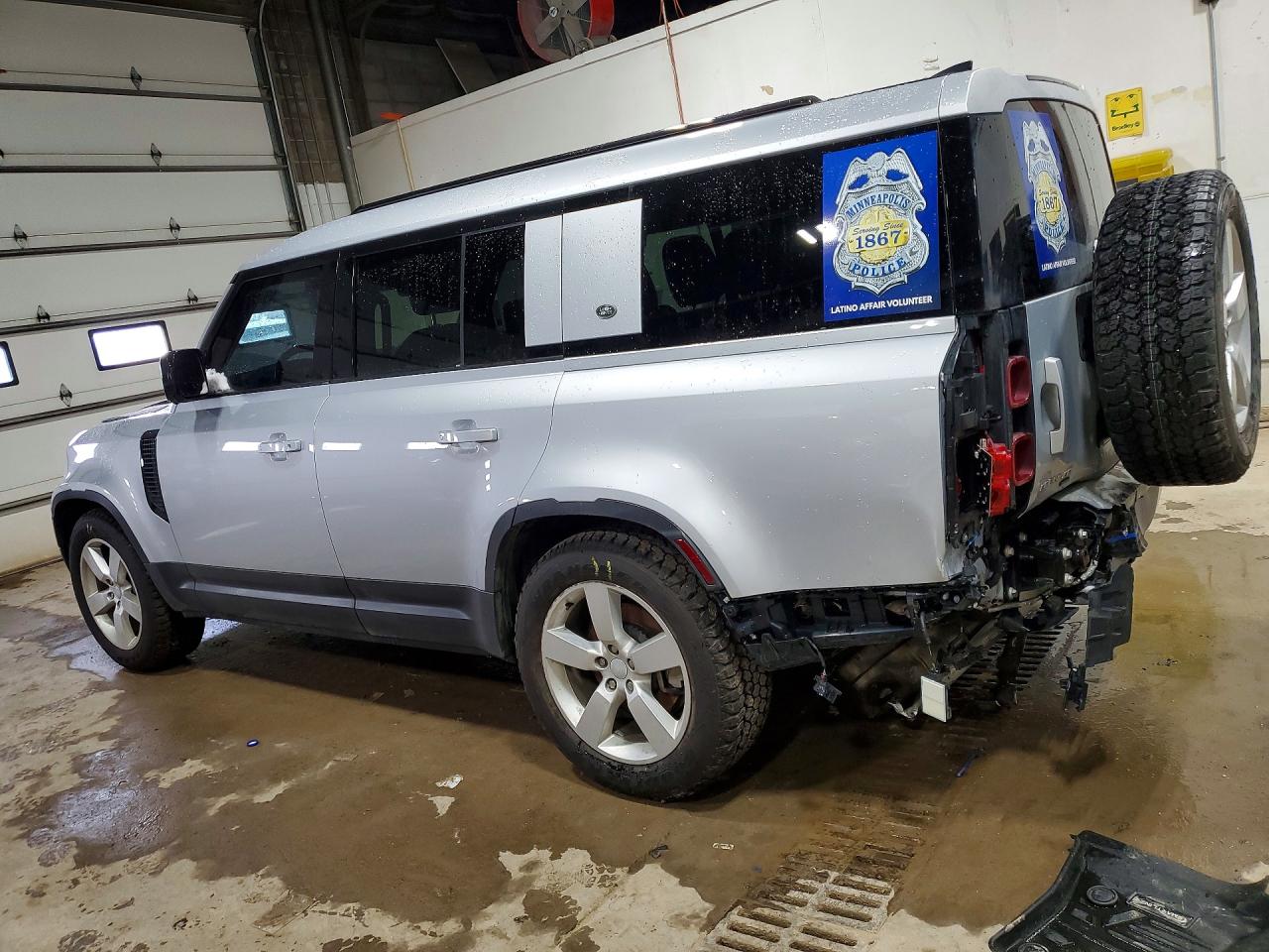 Land Rover Defender 130 Se