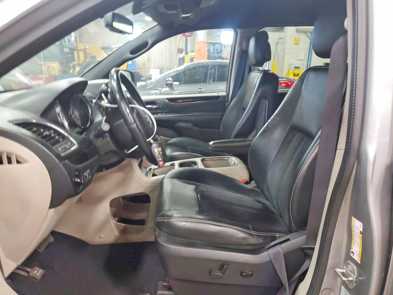 Dodge Caravan Sxt