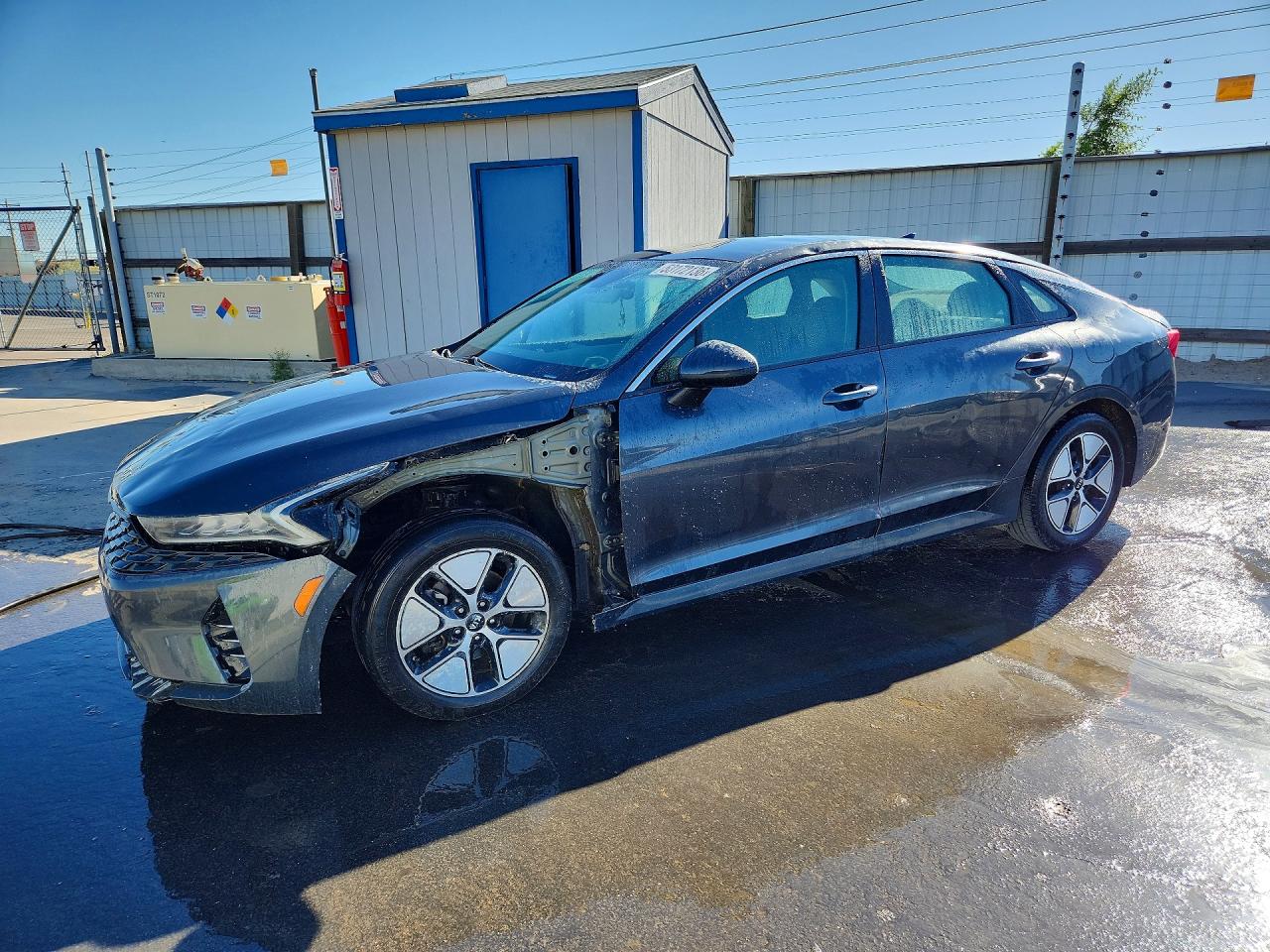 Salvage Kia K5 Image