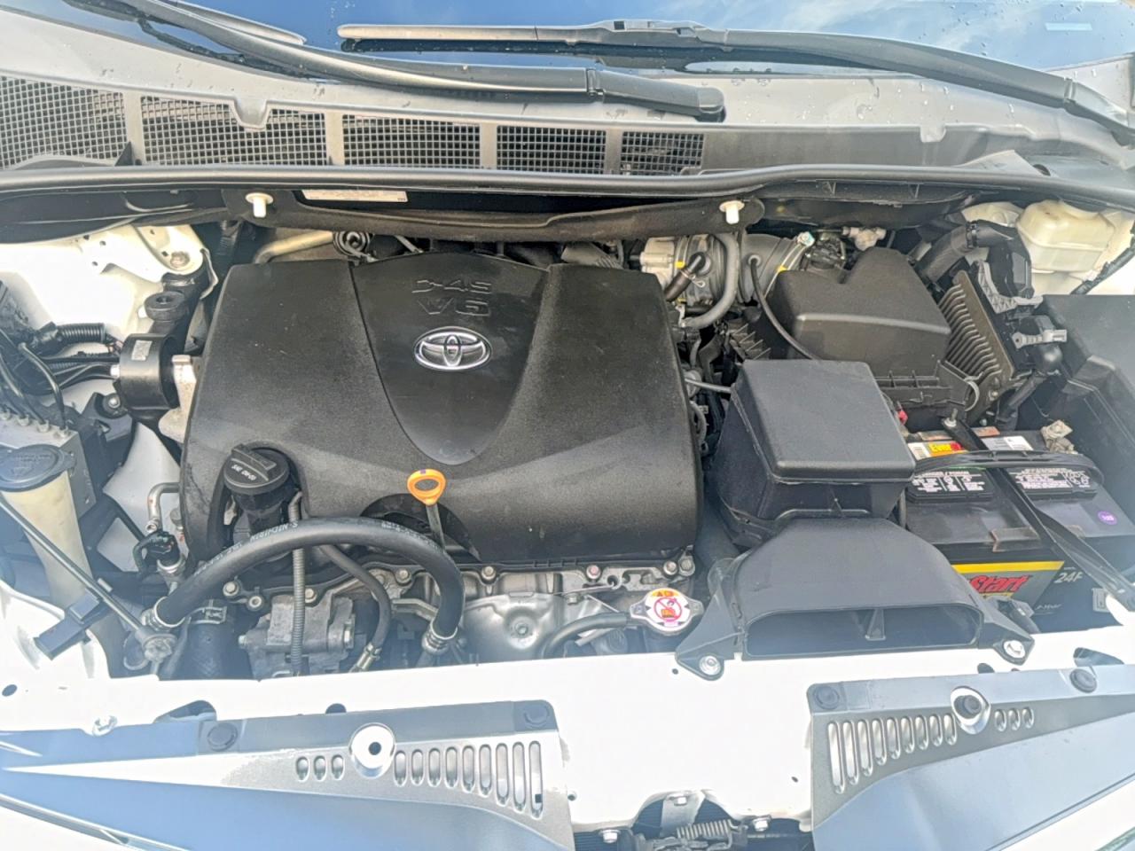 Toyota Sienna Limited Premium 7-passenger
