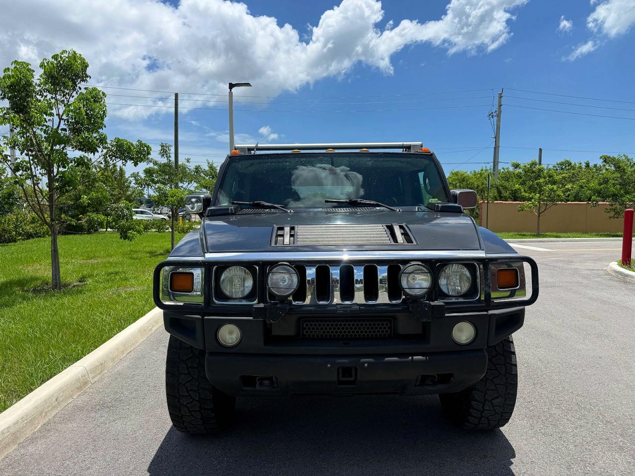 HUMMER H2