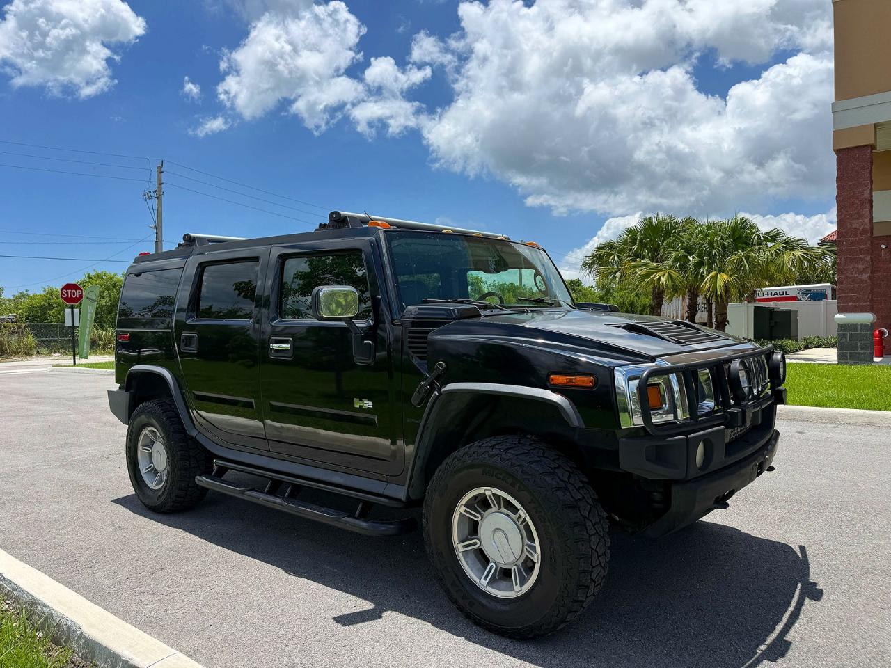 Salvage HUMMER H2 Image