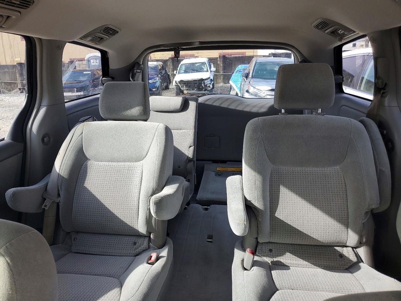 Toyota Sienna Ce 7-passenger
