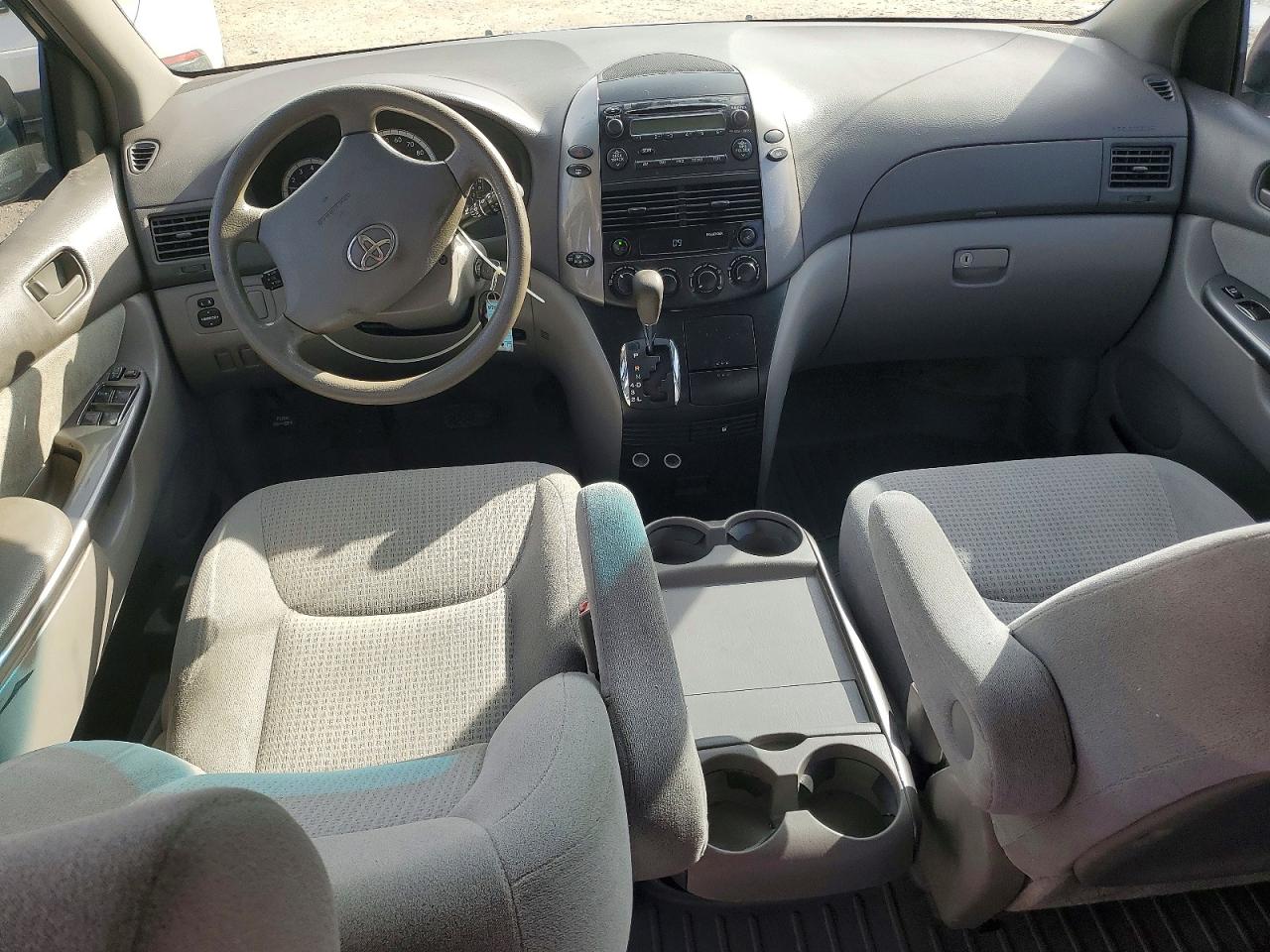 Toyota Sienna Ce 7-passenger