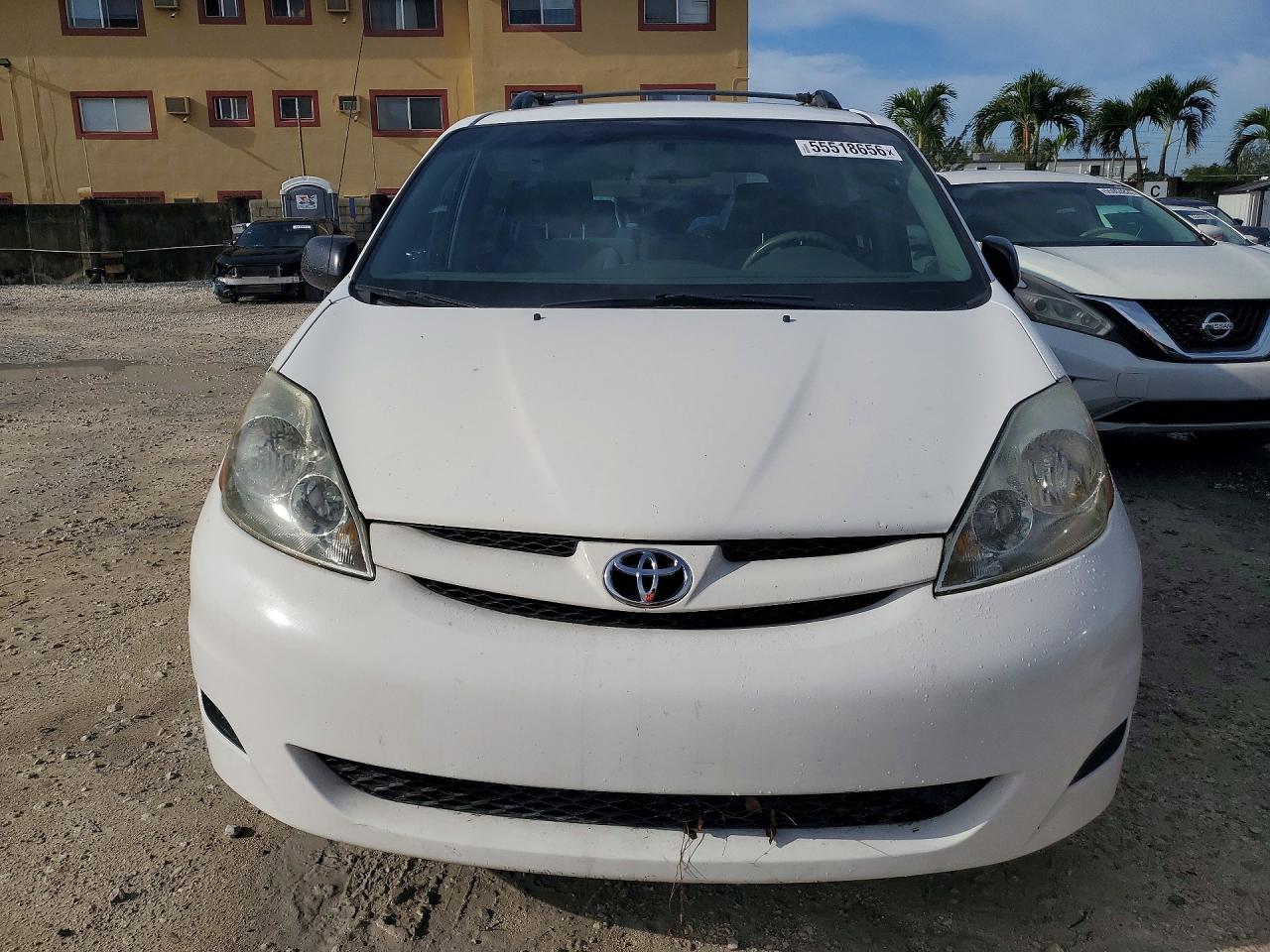 Toyota Sienna Ce 7-passenger