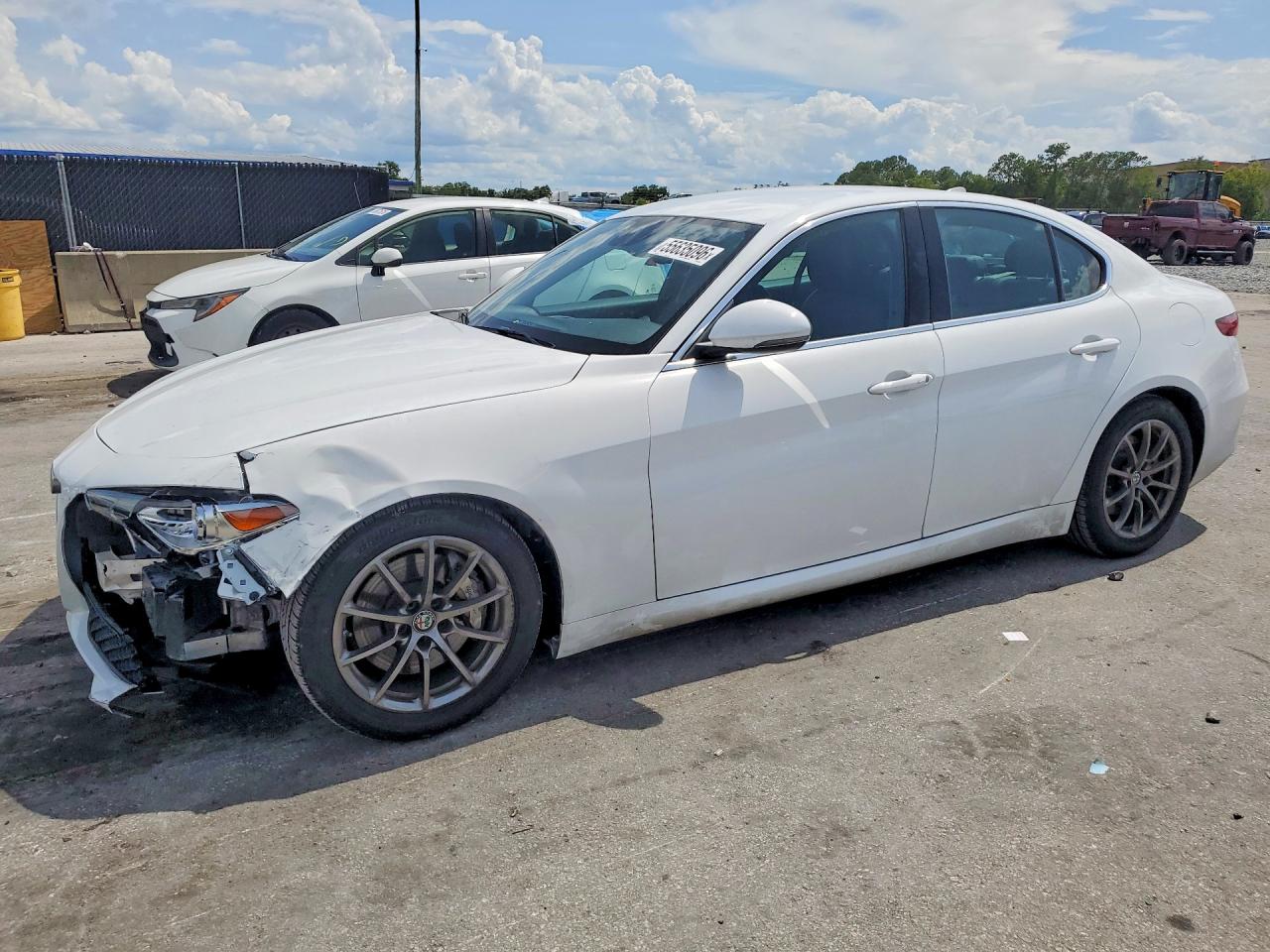 Salvage Alfa Romeo Giulia Image