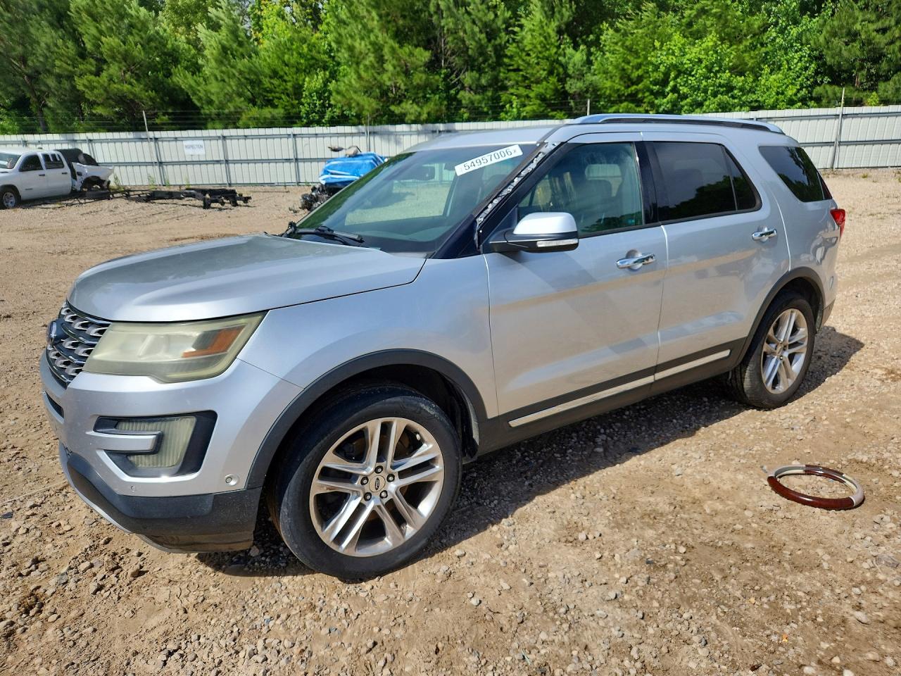 Salvage Ford Explorer Image