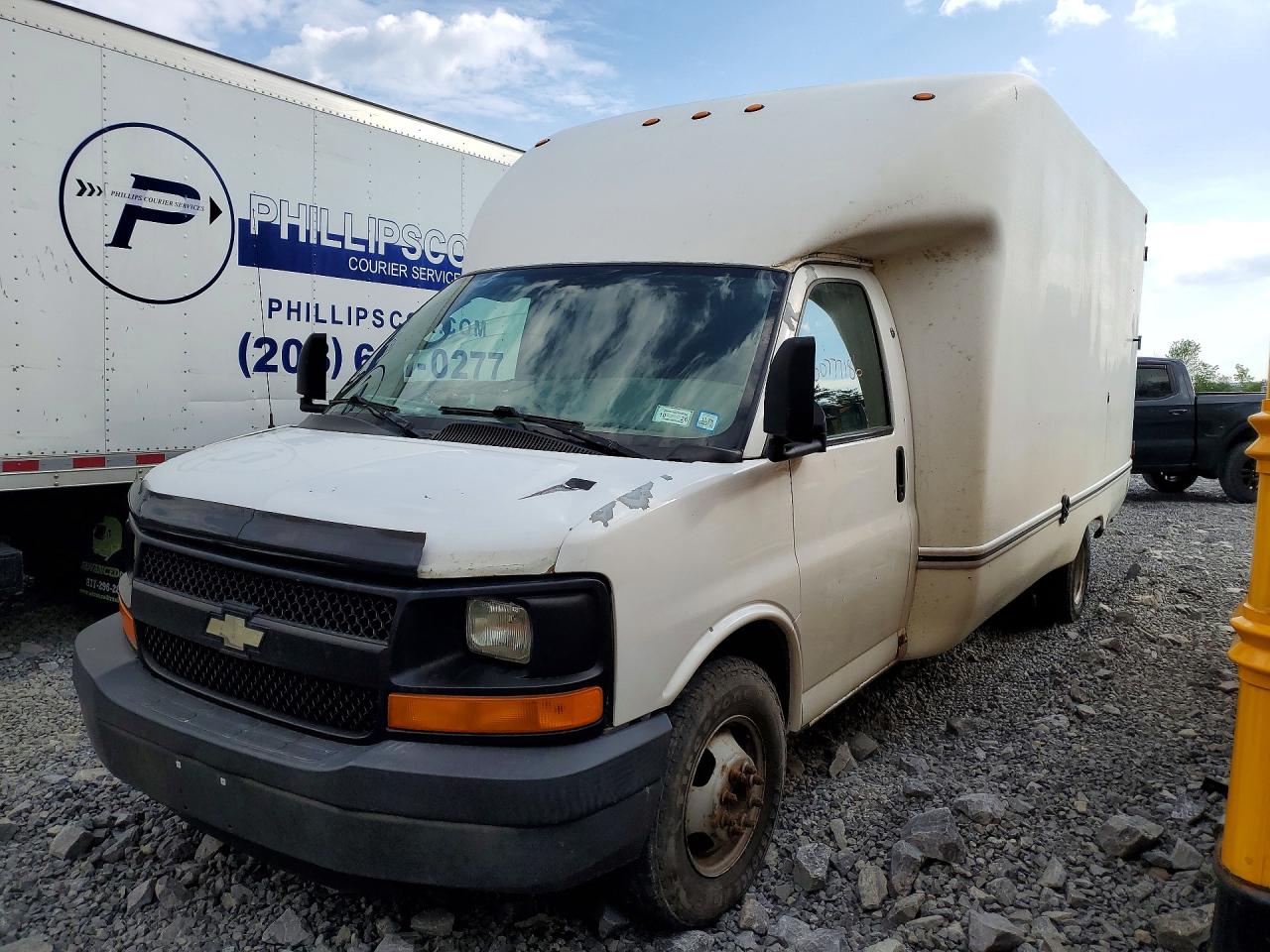 Salvage Chevrolet Express Image