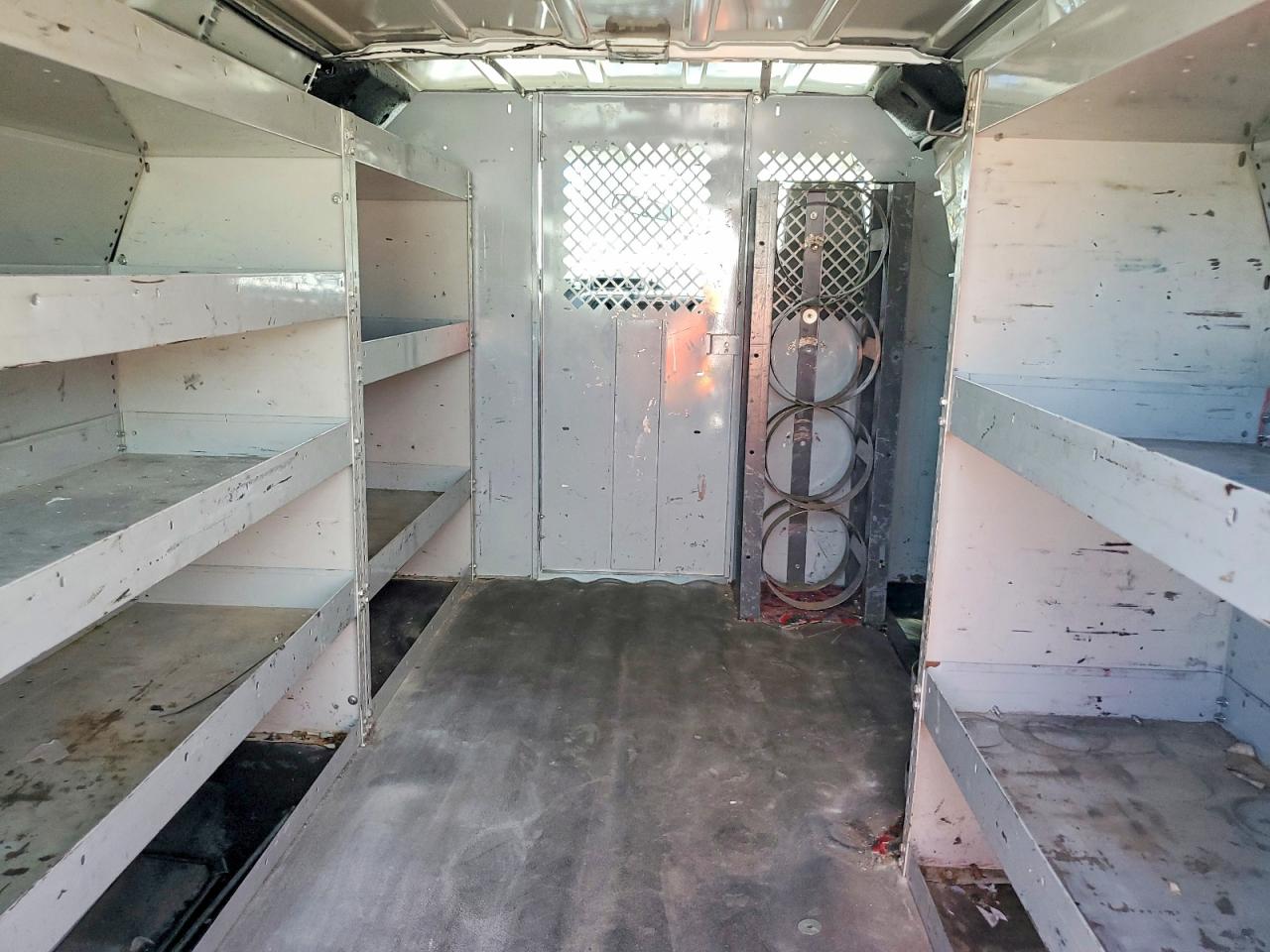 Ford Econoline E250 Van