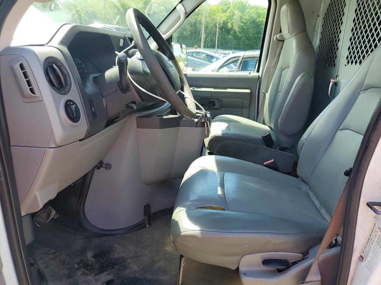 Ford Econoline E250 Van