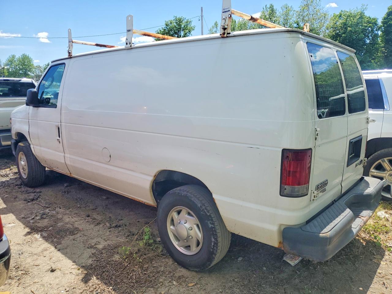 Ford Econoline E250 Van