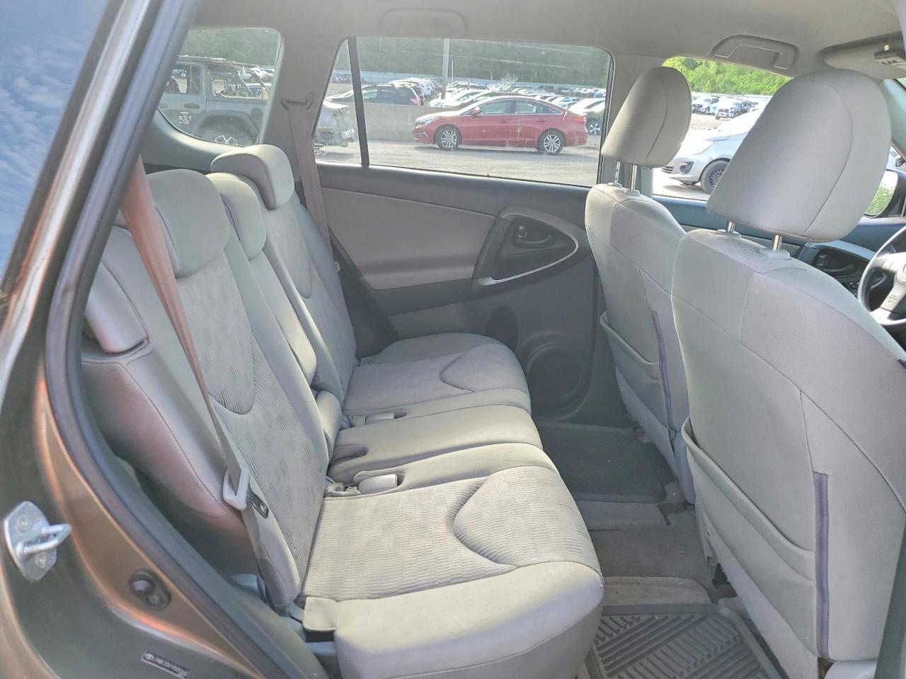 Toyota RAV4 Base