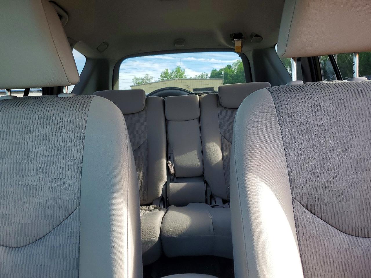 Toyota RAV4 Base
