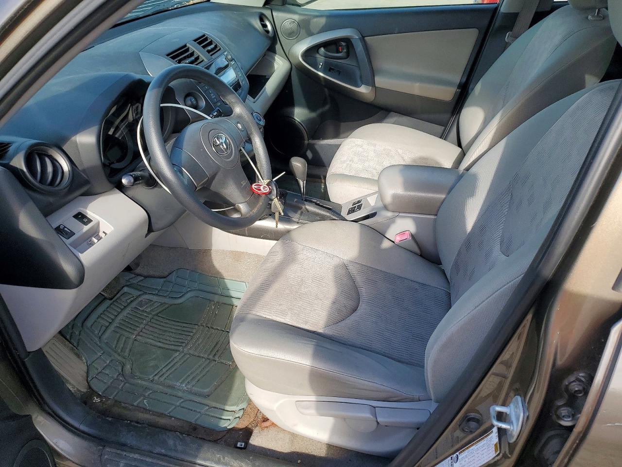 Toyota RAV4 Base