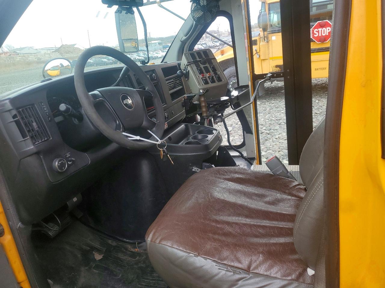 Salvage Chevrolet Express Image