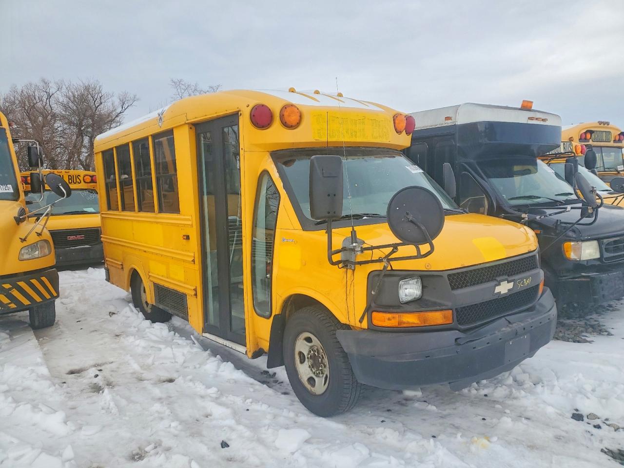 Salvage Chevrolet Express Image