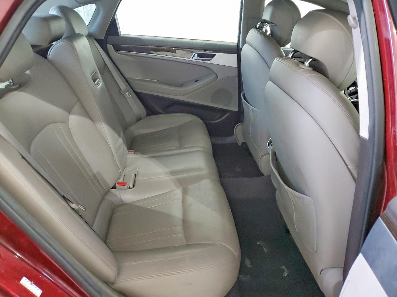Hyundai Genesis 3.8l