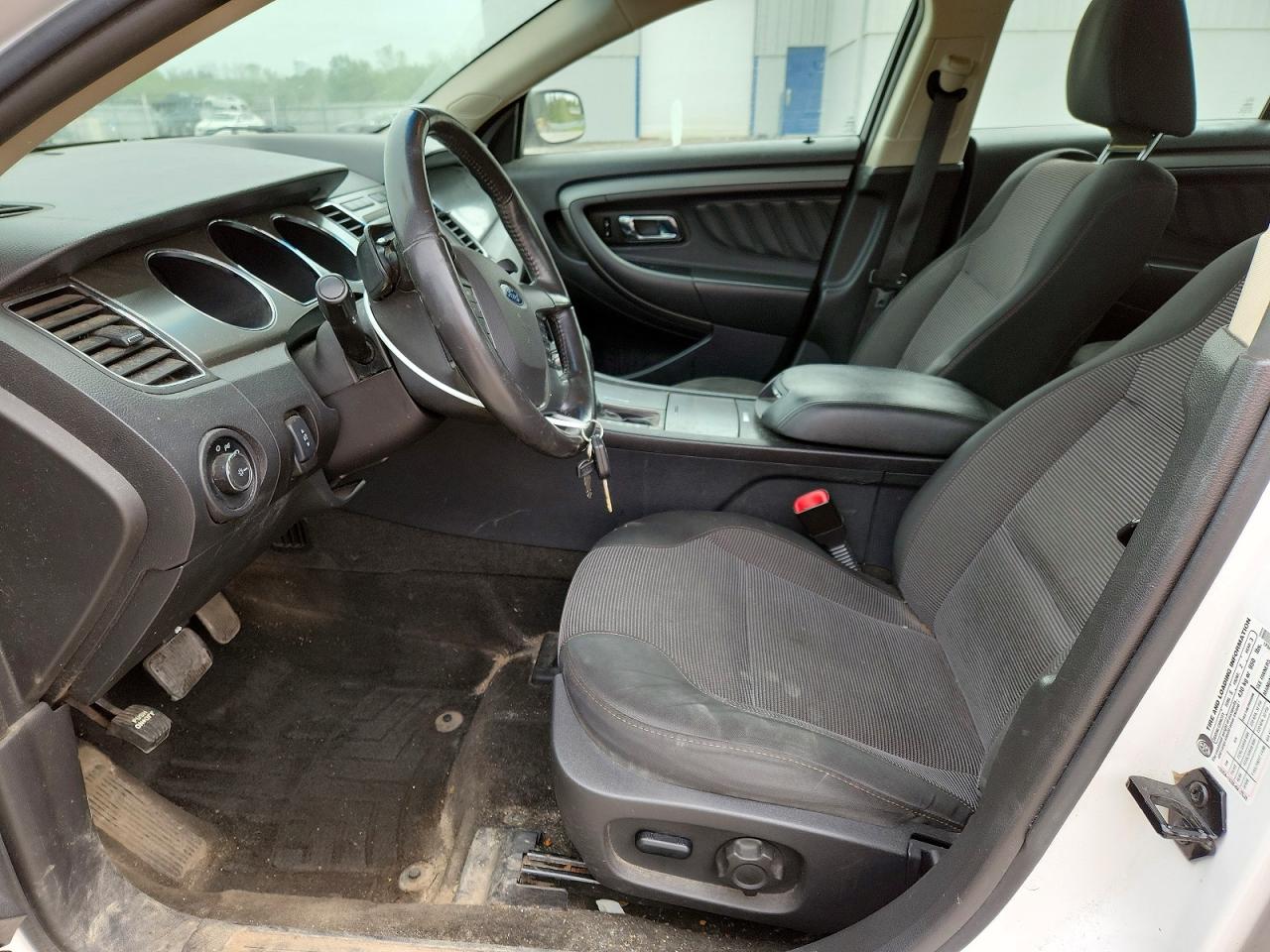 Ford Taurus Sel