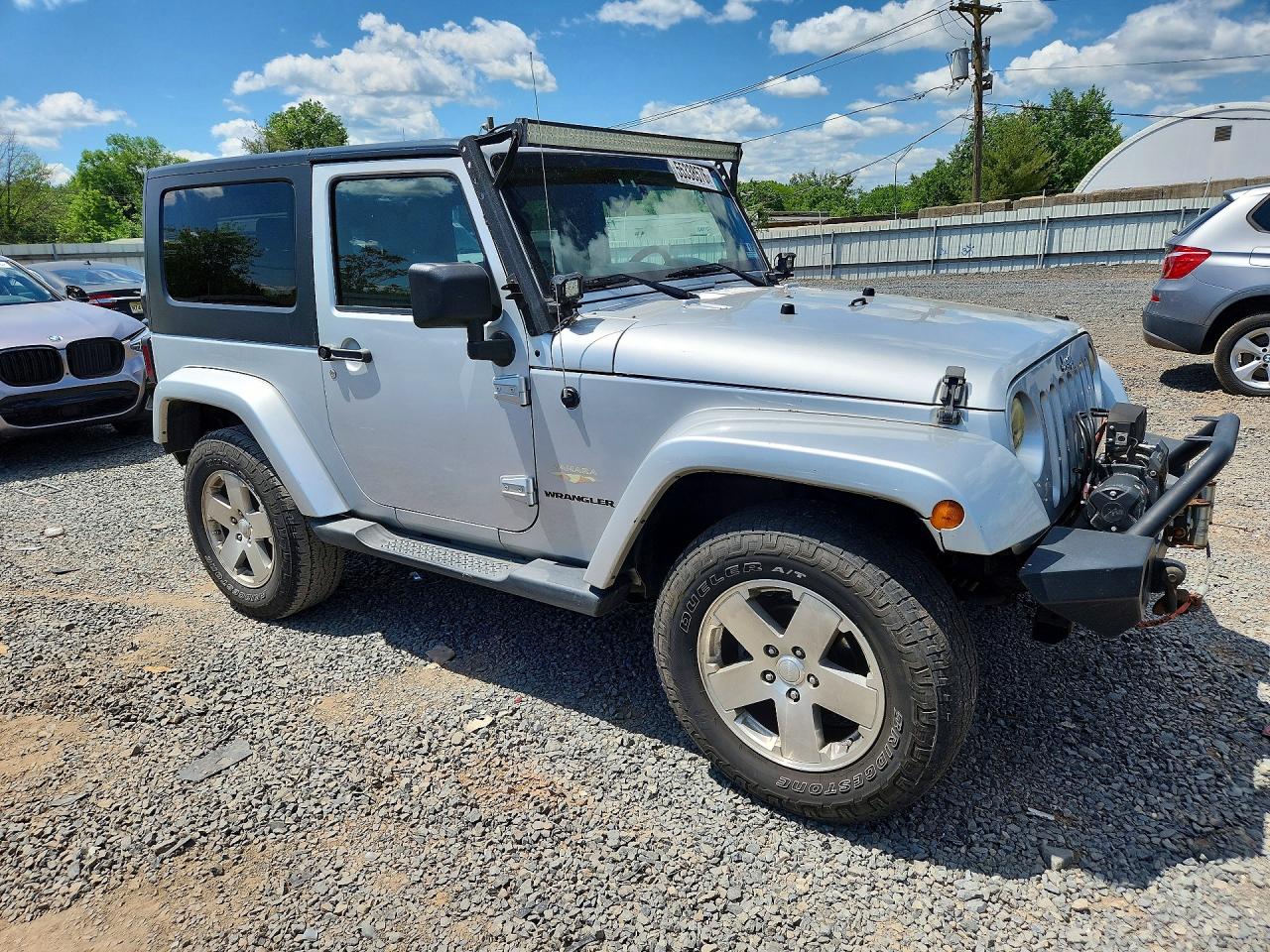 Jeep Wrangler Sahara