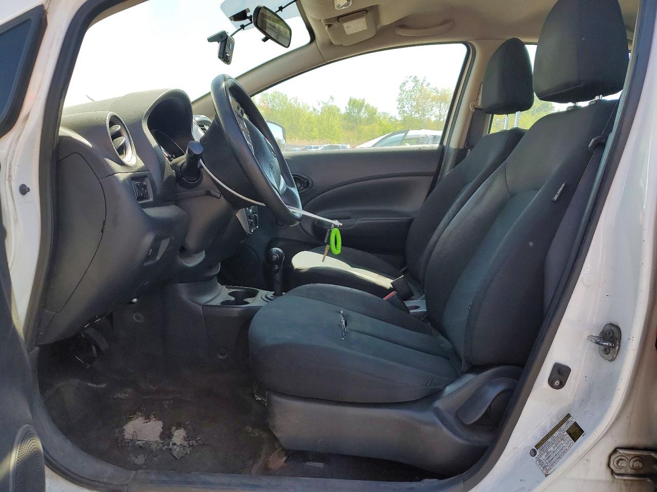 Nissan Versa S Plus