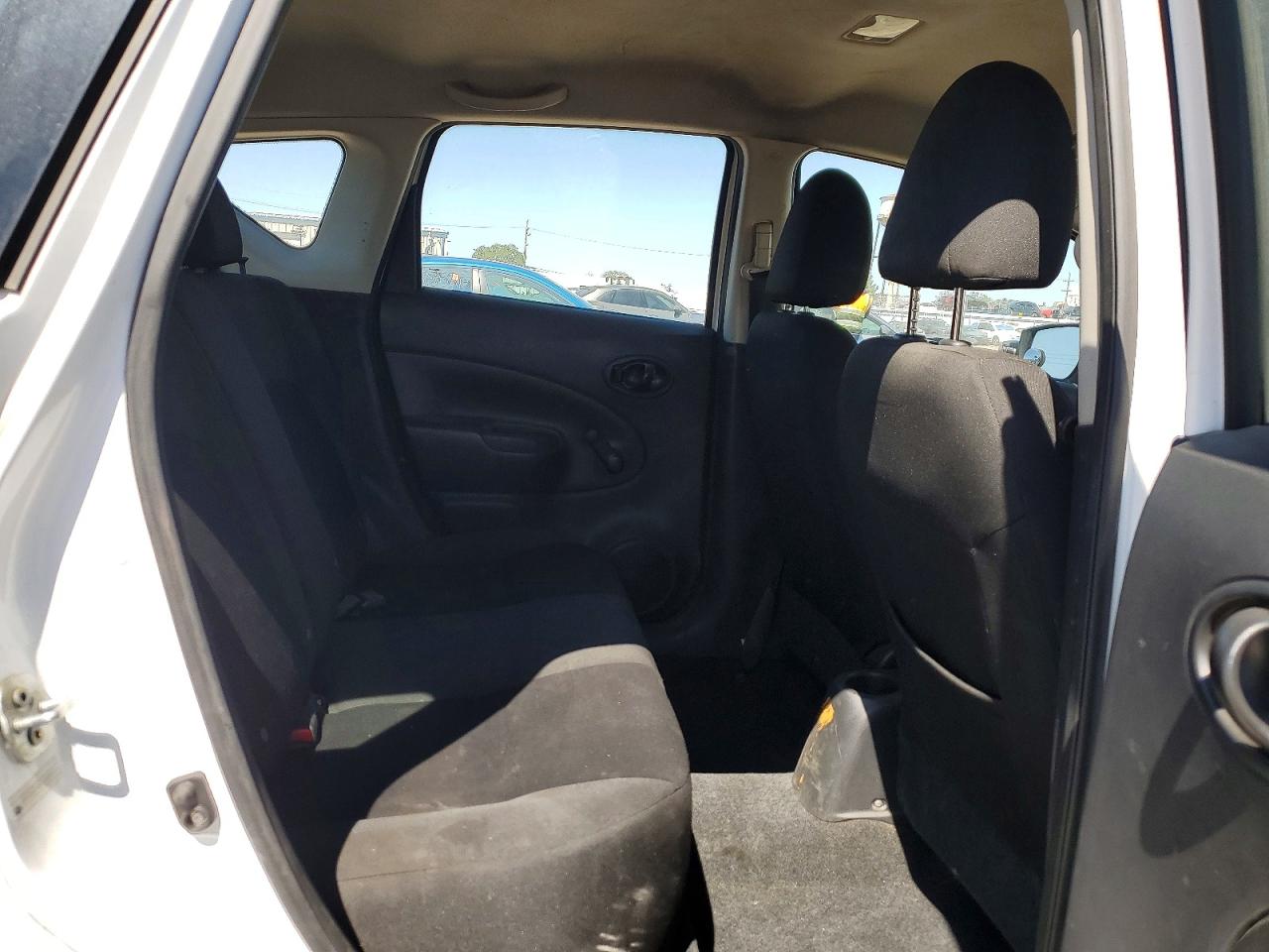 Nissan Versa S Plus