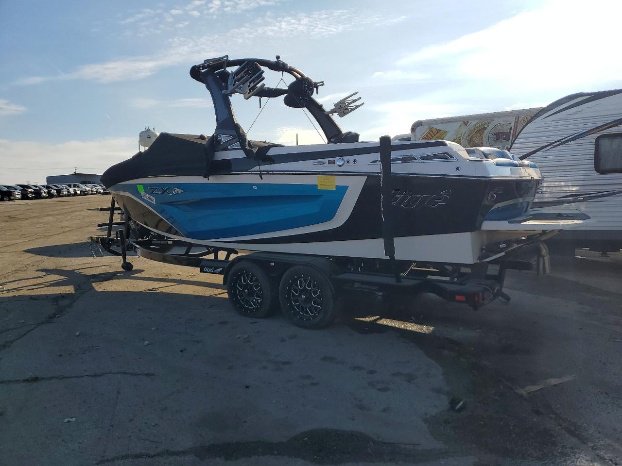 Tige Jetski