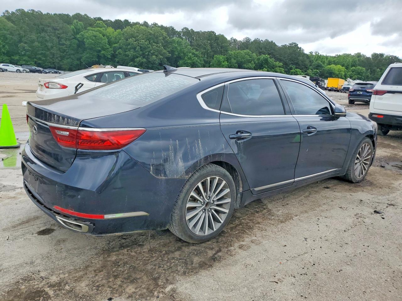 Kia Cadenza Technology
