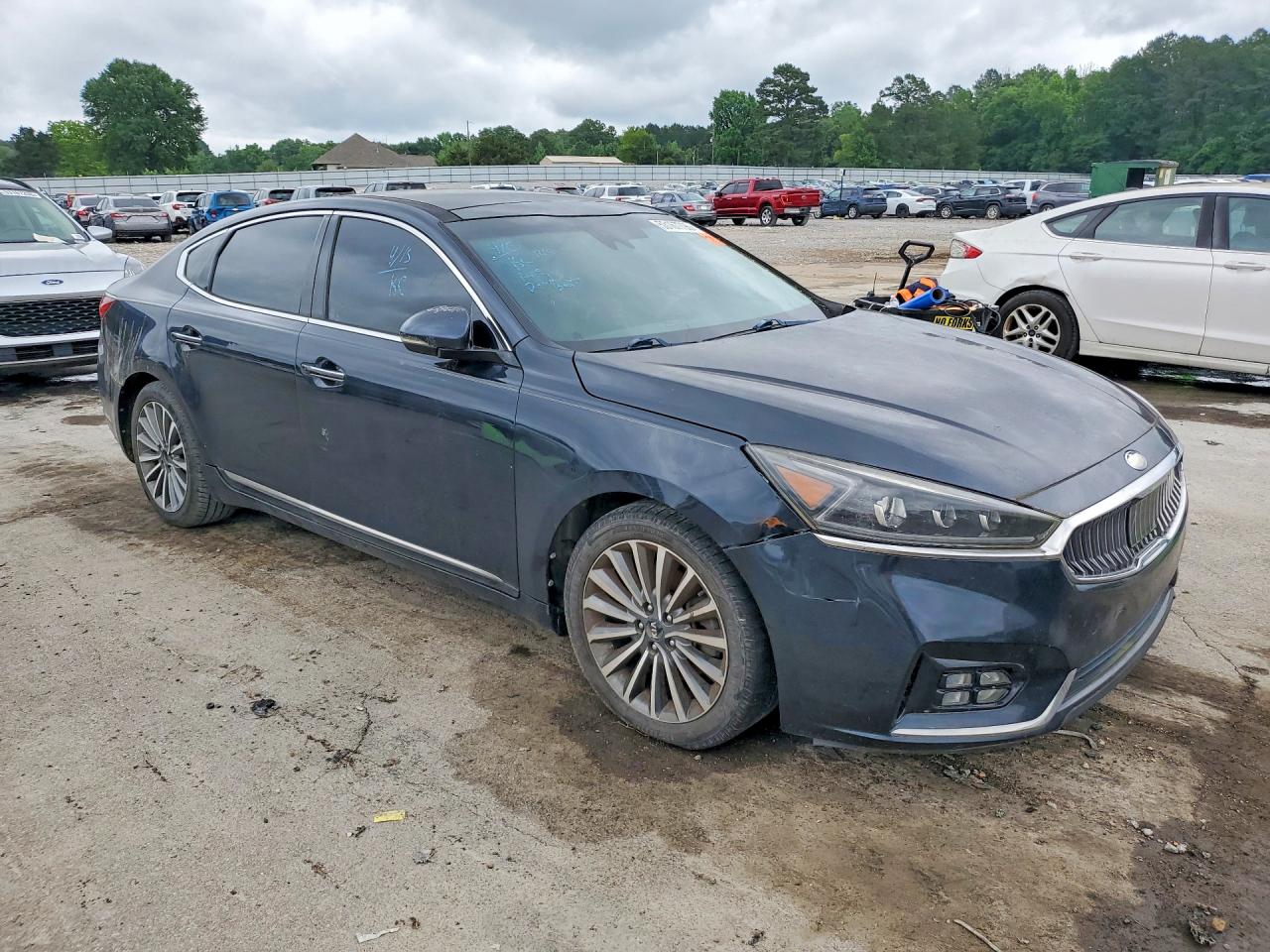 Kia Cadenza Technology