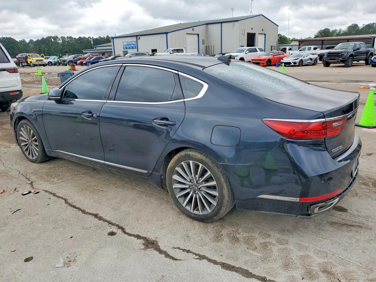 Kia Cadenza Technology