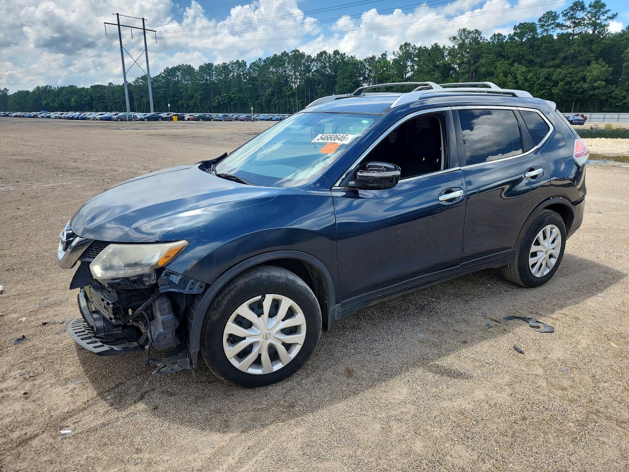 Salvage Nissan Rogue Image