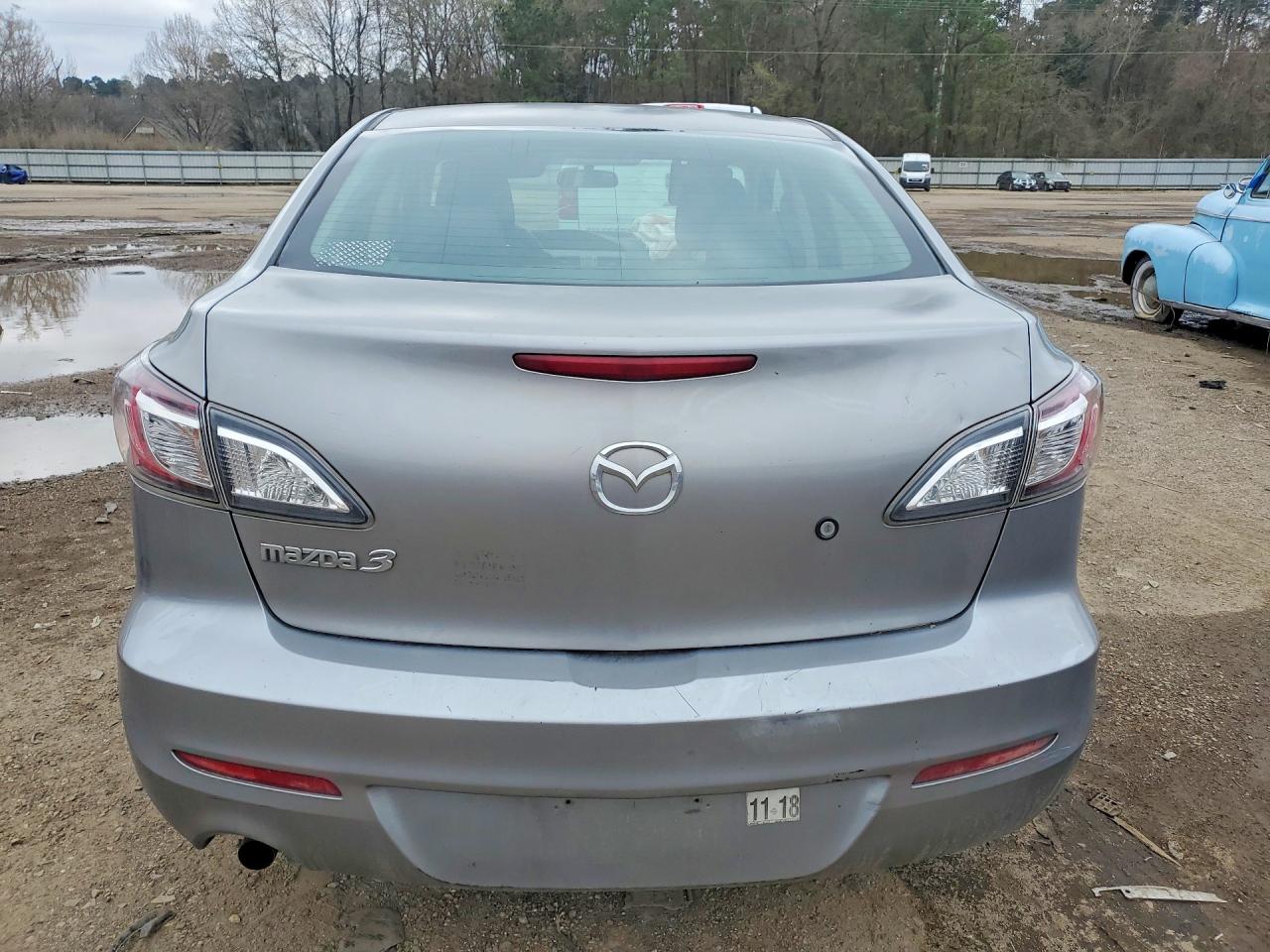 Mazda 3 I