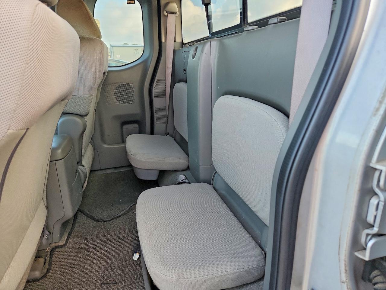 Nissan Frontier King Cab Xe