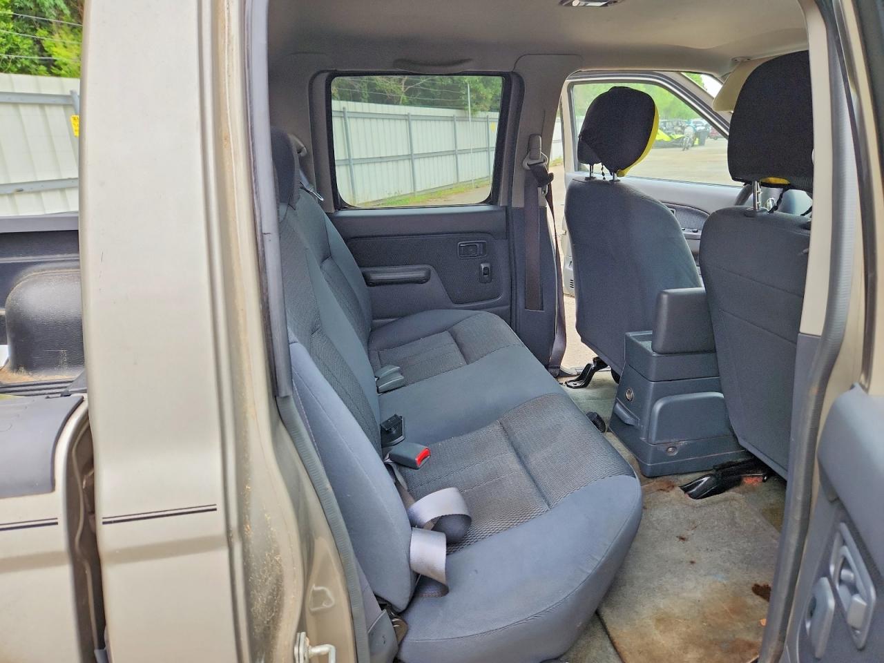 Nissan Frontier Crew Cab Xe V6