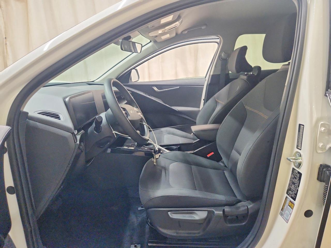 Kia Niro Lx