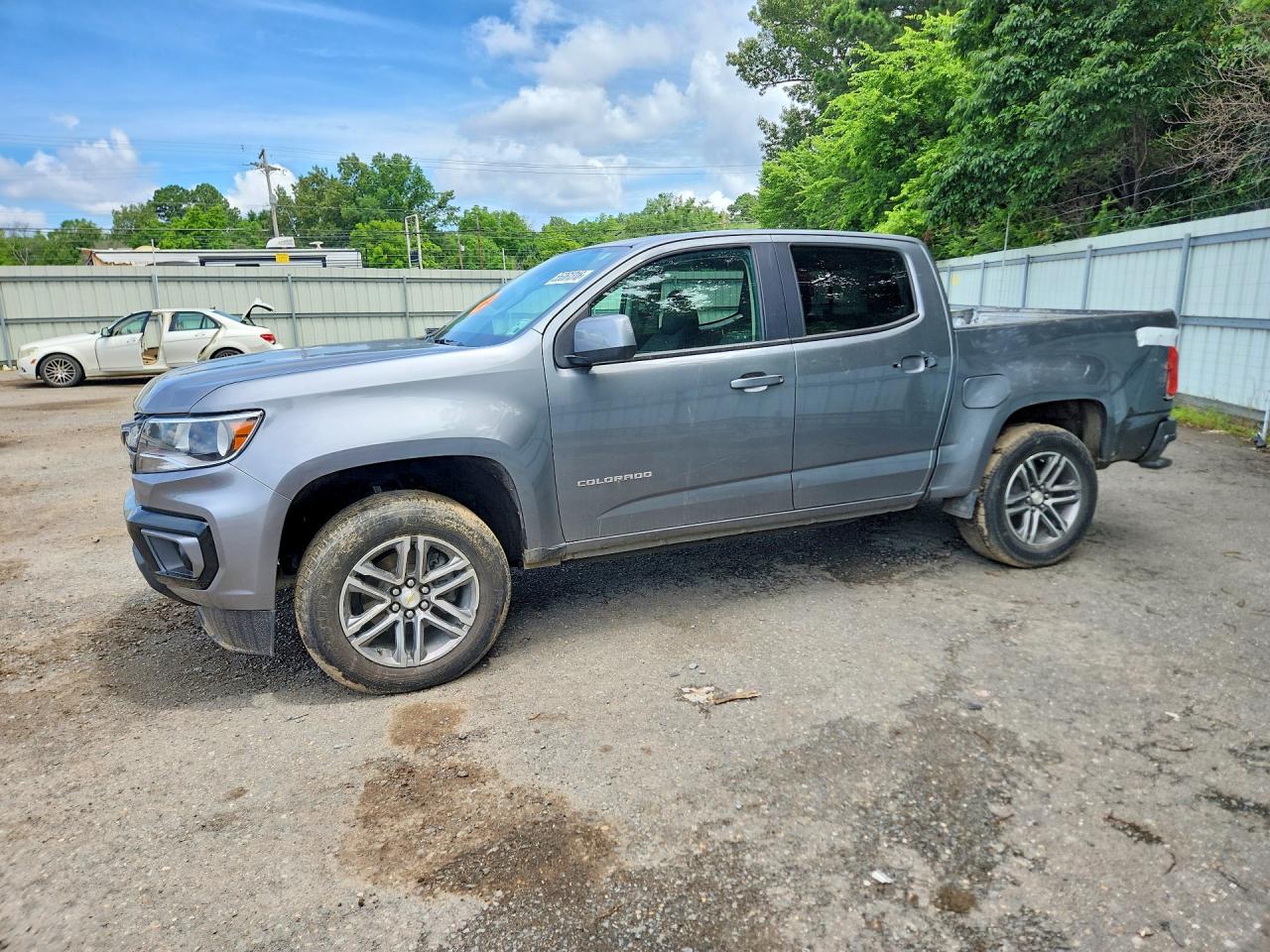Salvage Chevrolet Colorado Image