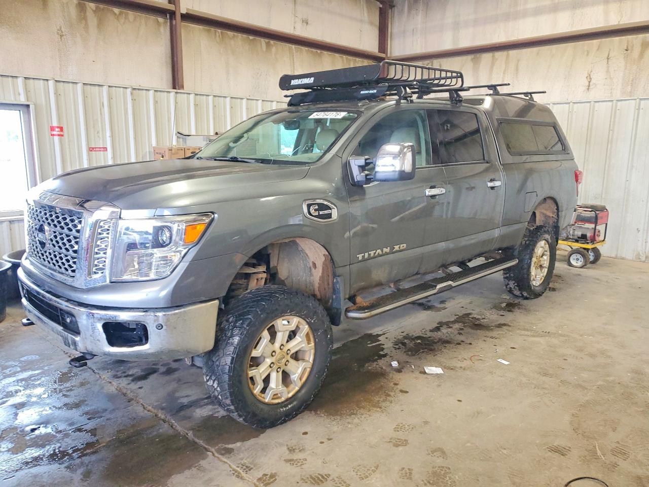 Salvage Nissan Titan Image