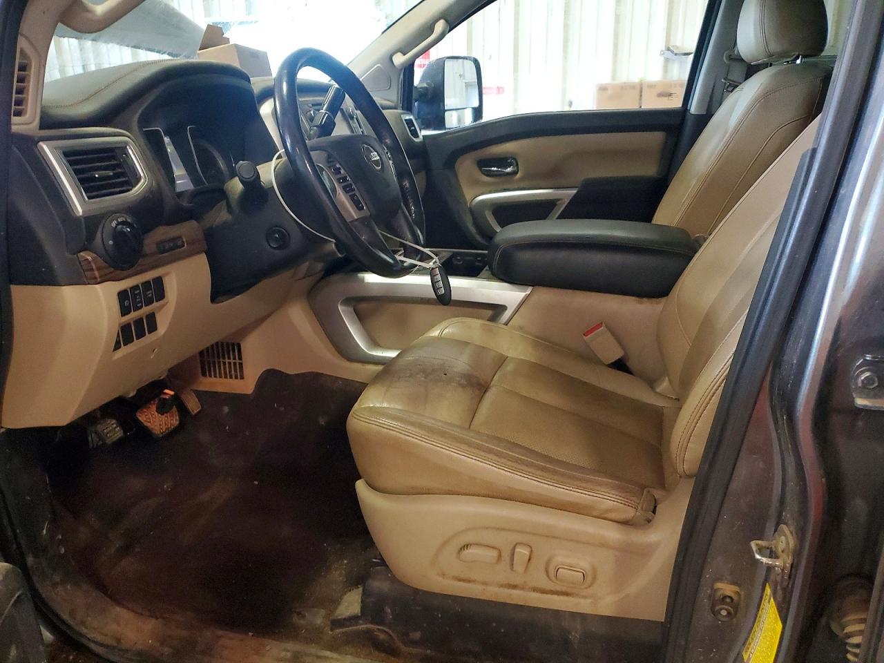 Nissan Titan Sl