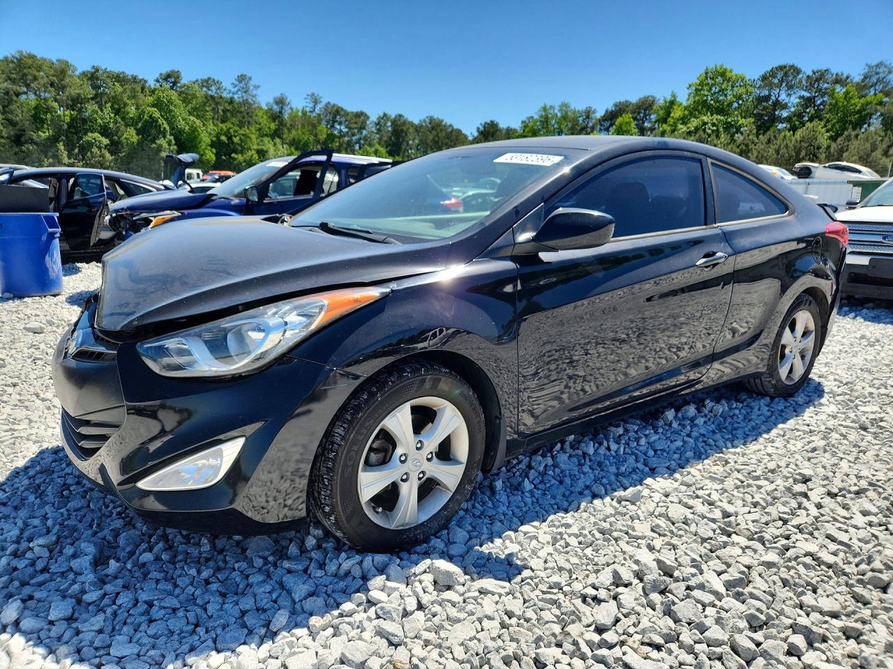 Salvage Hyundai ELANTRA Image