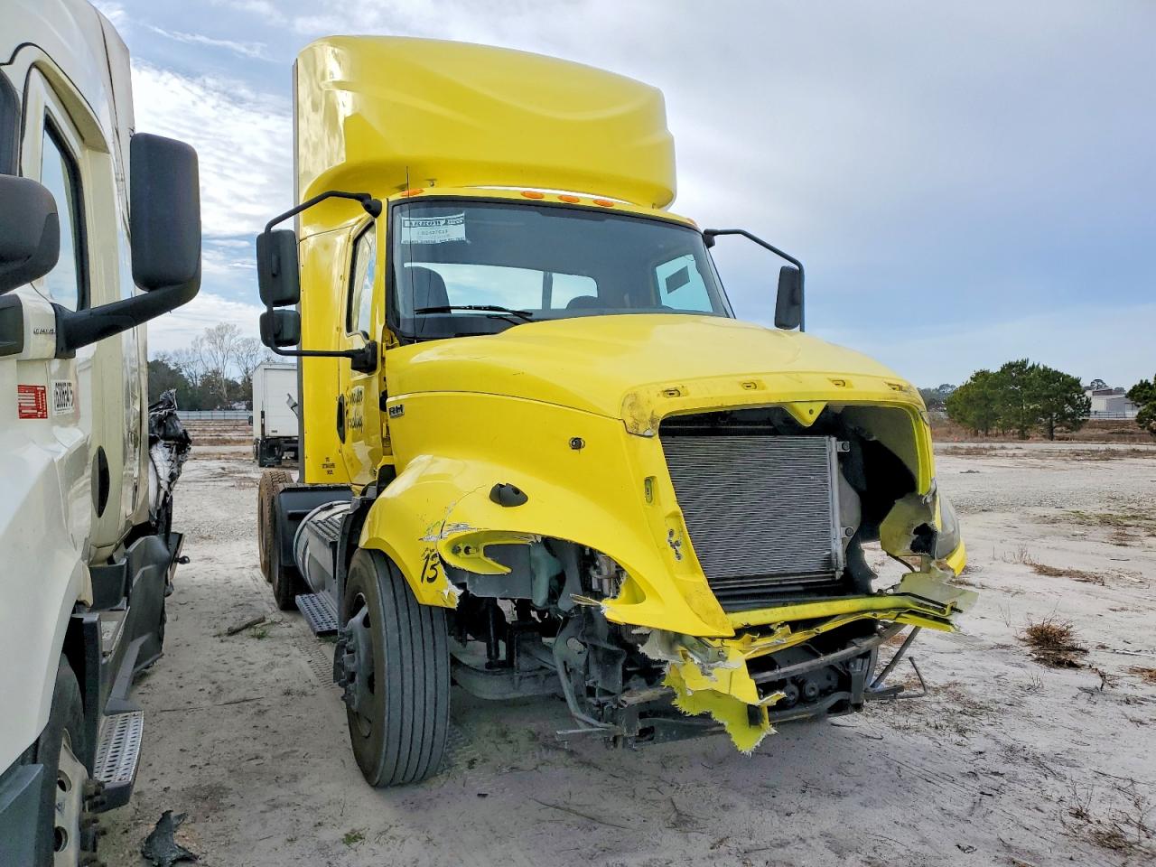 Salvage International Rh613 Image