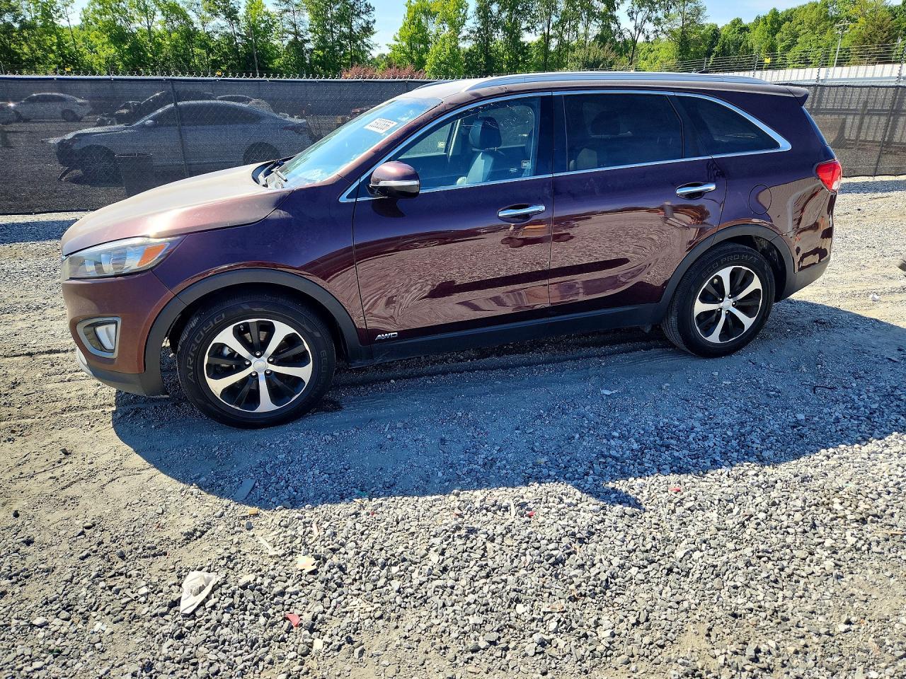 Salvage Kia Sorento Image