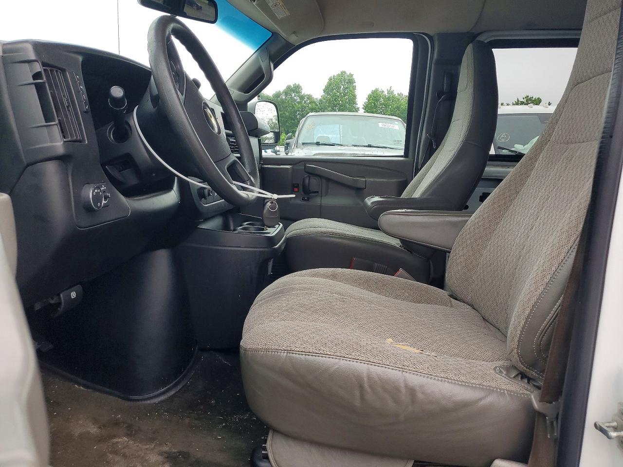 Chevrolet Express Lt