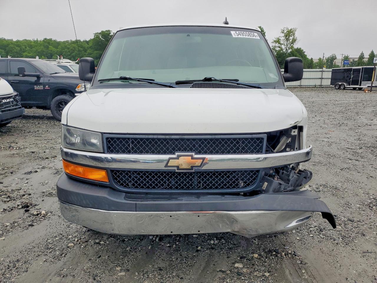 Chevrolet Express Lt