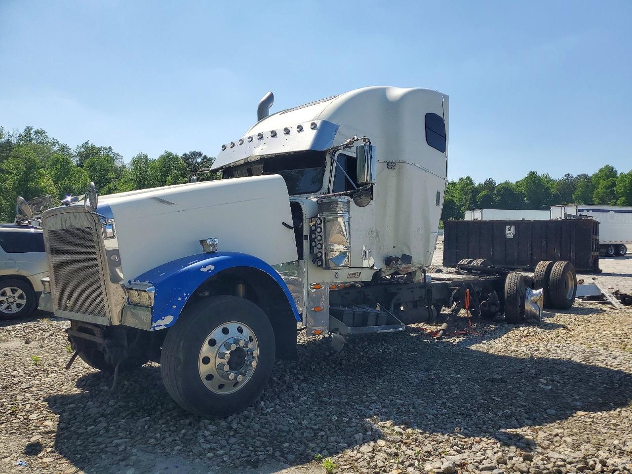 Freightliner Fld132